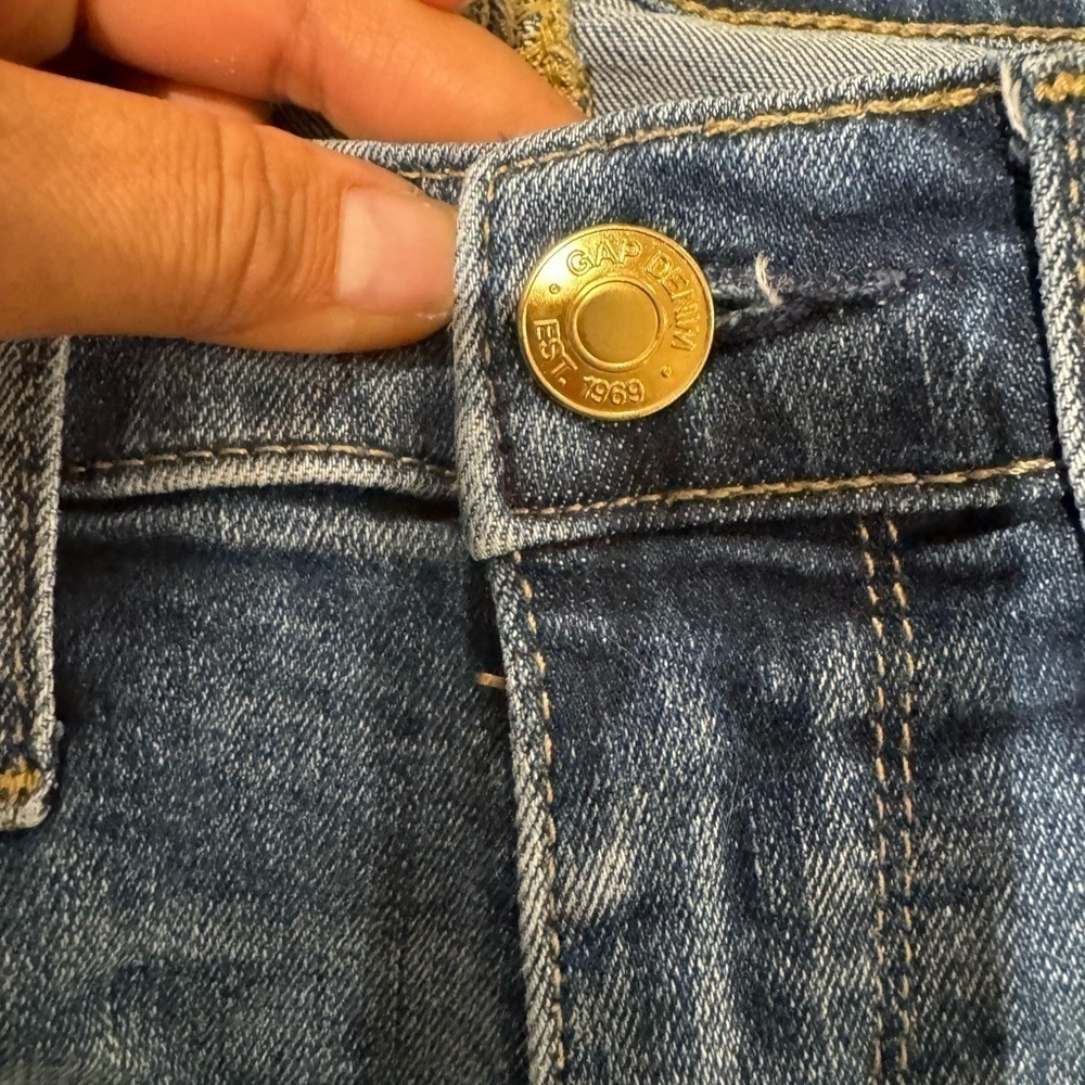 GAP Skinny Jeans, Gold accent tears ✨ size 27R. E y2k - Picture 3 of 6